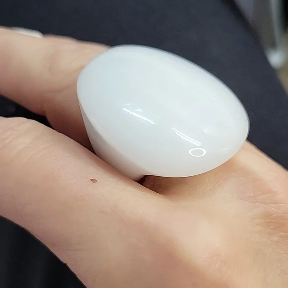 SOAP WHITE FUNKY BOLD STATEMENT RING - Picture 4 of 8